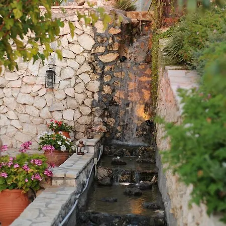 Hotell Zephyros And