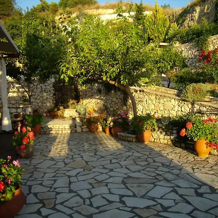 Hotell Zephyros And