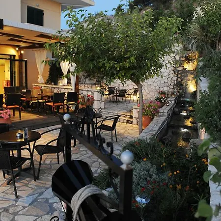 Zephyros And * Drymon