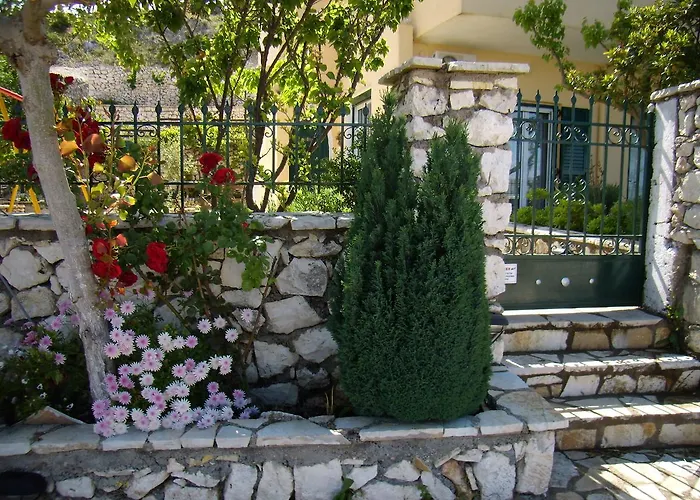 Zephyros And Szálloda *