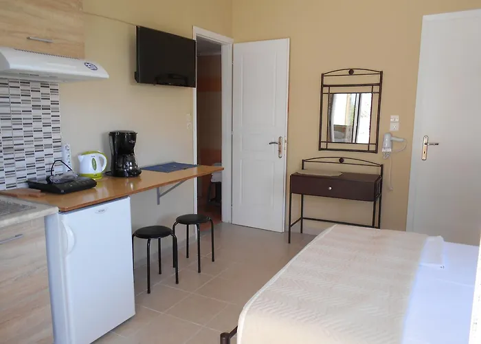 Zephyros And Szálloda Drimónasz