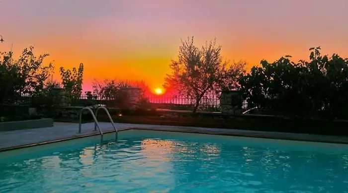 Zephyros And Szálloda *